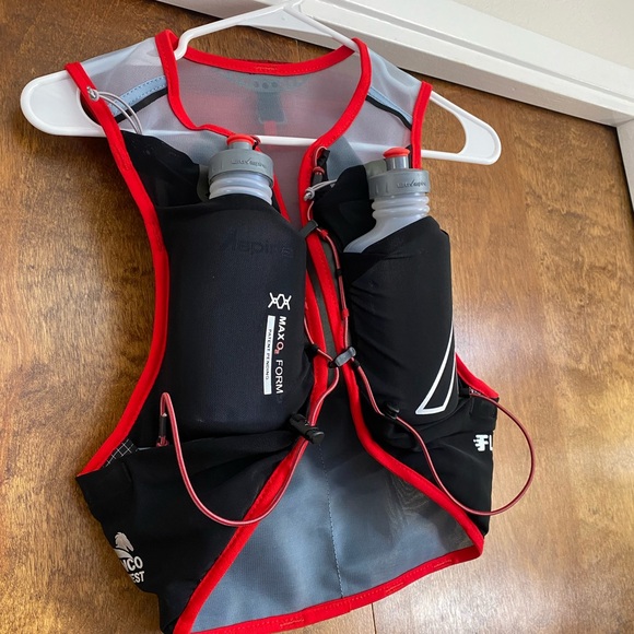 UltrAspire Big Bronco Vest - Picture 3 of 12